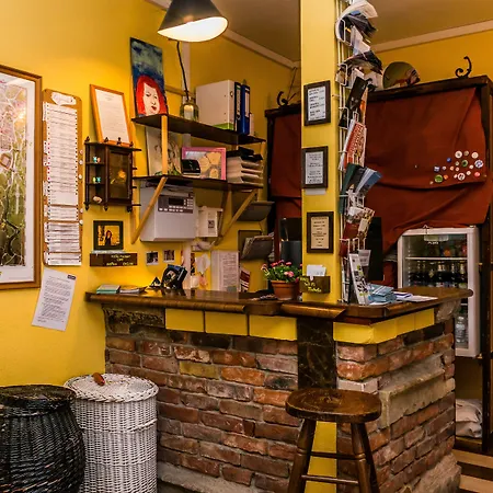 Labyrinth Hostel *