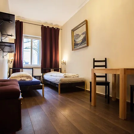 Labyrinth Hostel *