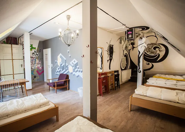 Хостел Labyrinth *