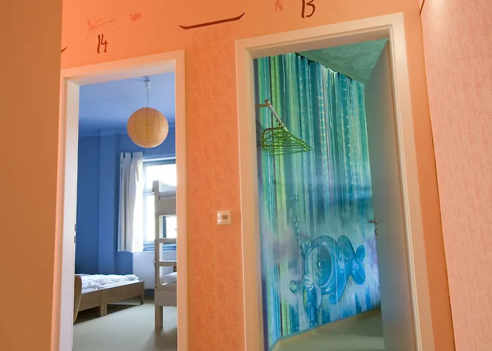 魏玛迷宫旅馆 *